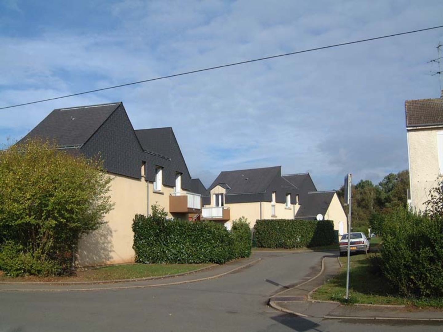72_Roeze sur Sarthe_Rue de la pelouse.jpg